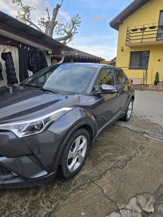Toyota chr hybrid