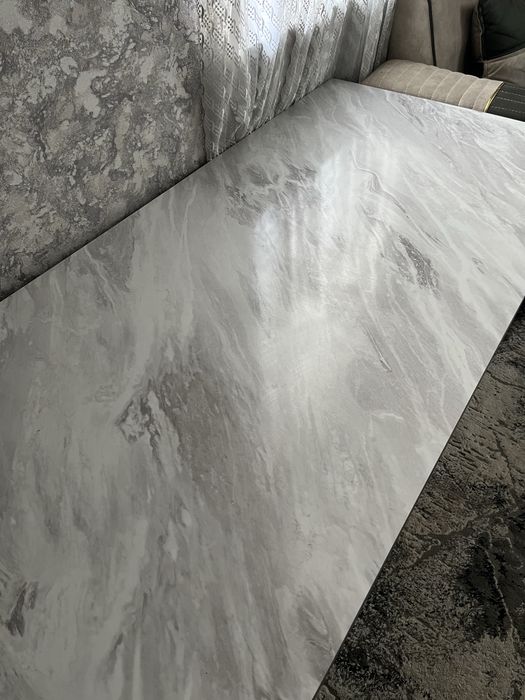 Продается диван со столом, комплект