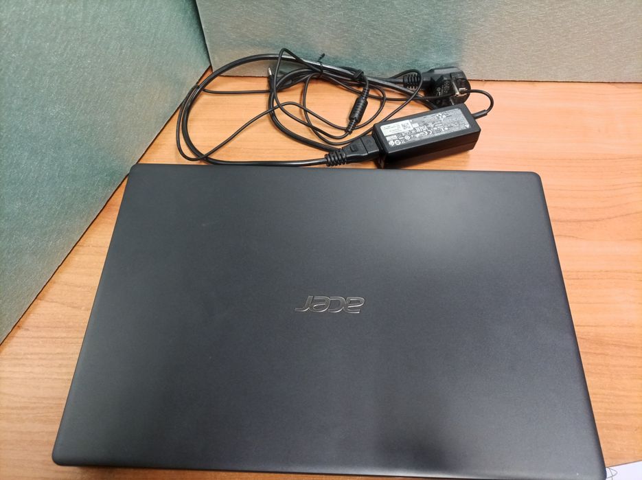 Лаптоп Acer A315-34, 8gb ram,4 cores intel cpu,256 gb ssd