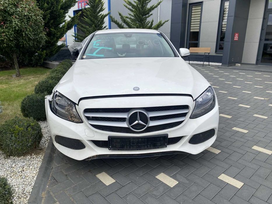 Dezmembrari dezmembrez Mercedes C-Class W205 2.2 CDI cod motor OM651921