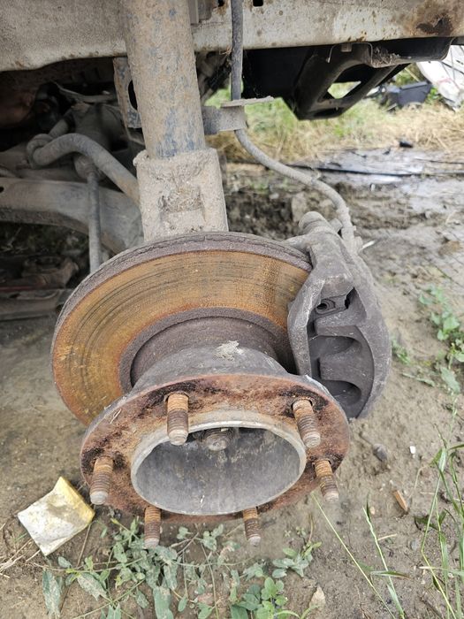 Fuzeta butuc roata stânga dreapta pe dublu ford transit 2000-2006