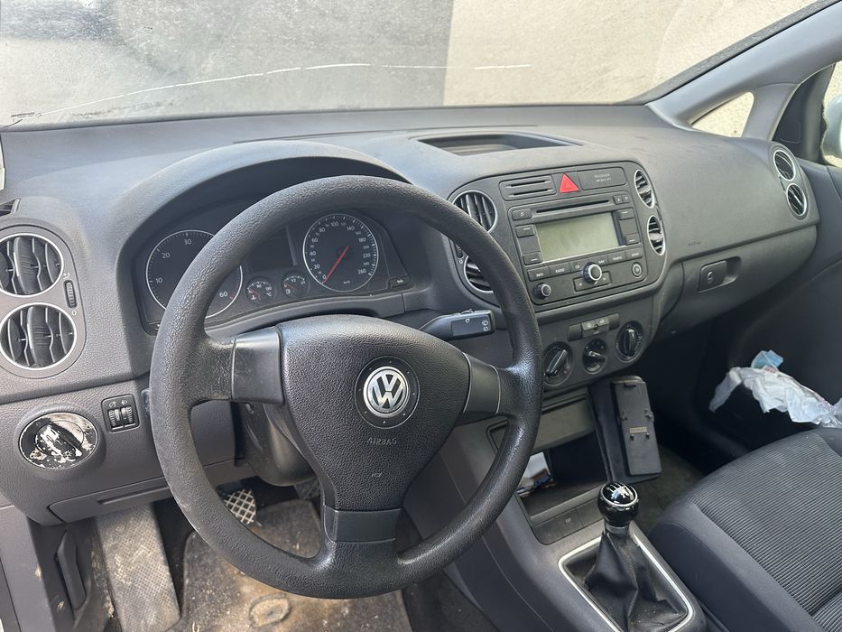 Plansa bord ,oglinda st dr VW Golf 5 Plus