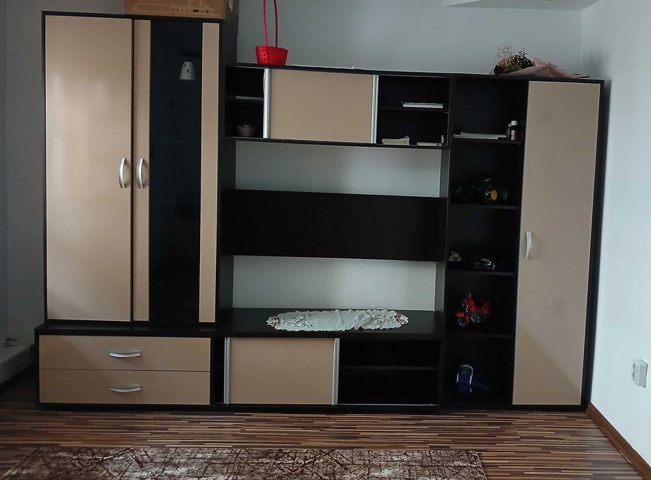 Vand mobila de sufragerie