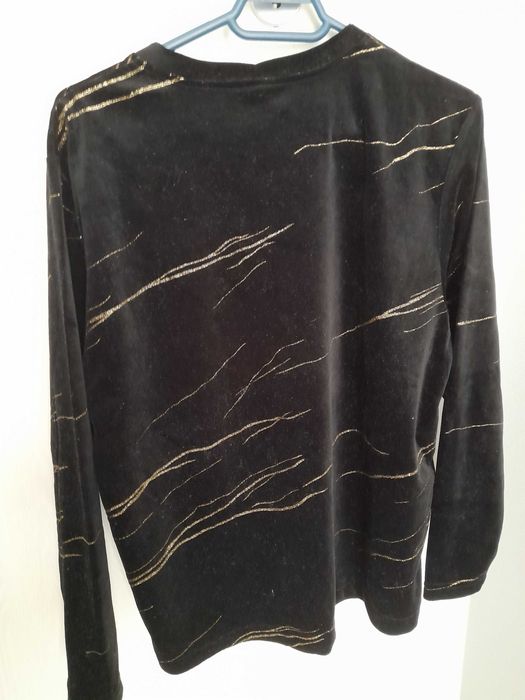 Bluza neagra de catifea cu insertii aurii