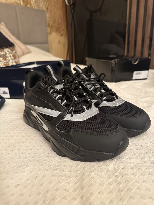 Dior B22 - 44 Neutilizati