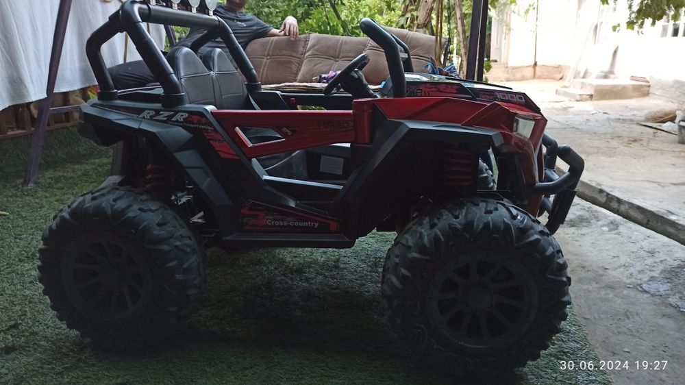 Детские машина сотилади идеальный холатда.