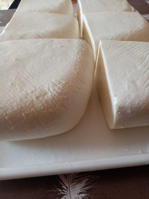 Brânză de vânzare