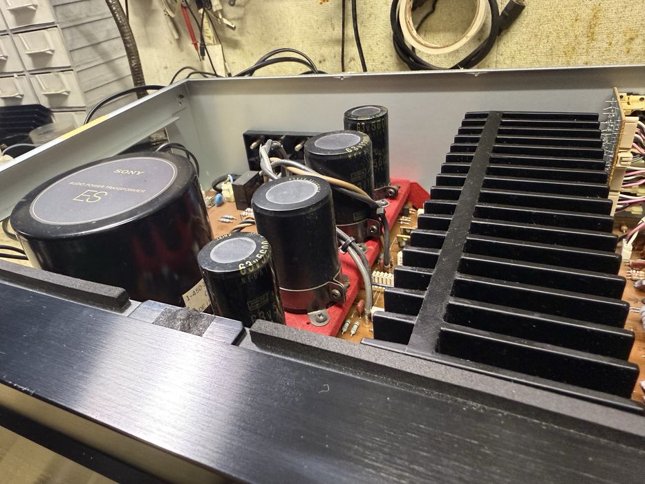 Sony TA-F550ES Качествен стерео усилвател