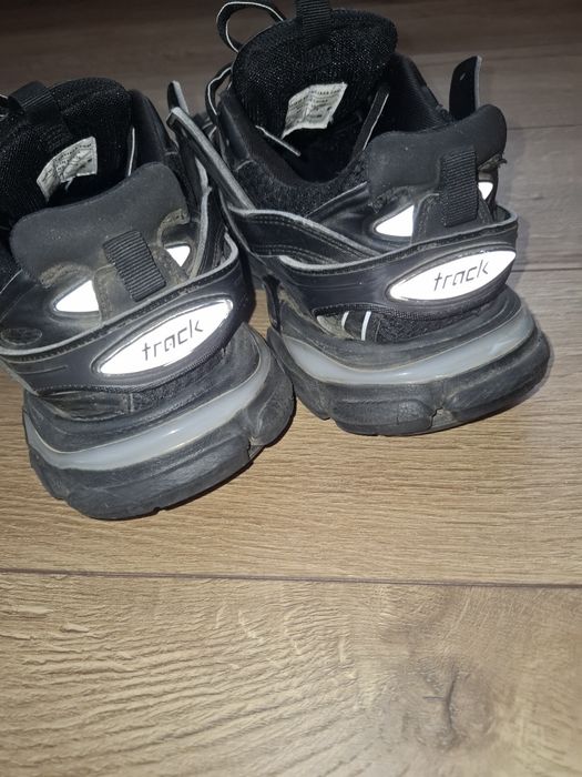 Balenciaga track 41
