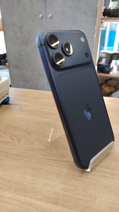 Л! Iphone 17 Pro Max 256 100% 93 Цикъла Перфектен