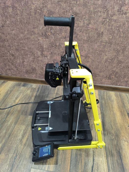 Продам 3д принтер Creality Ender 3v3se
