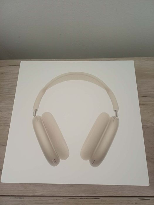 Airpods Max  starlight