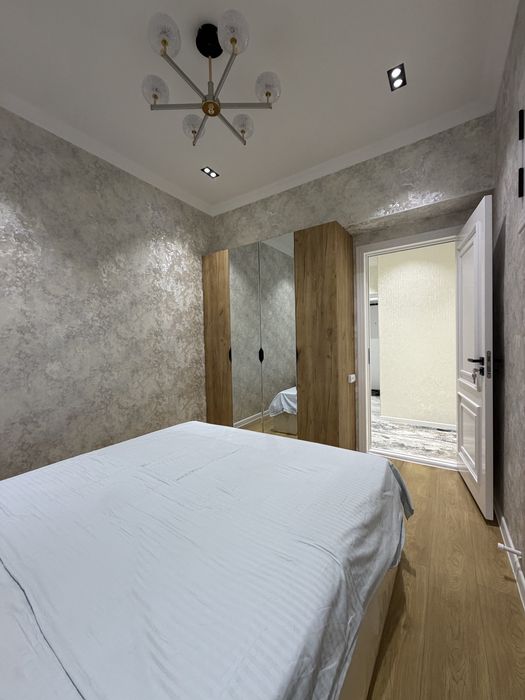 2 xonali kvartira sotiladi