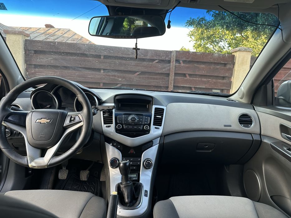 Chevrolet Cruze 2010, 2.0 diesel