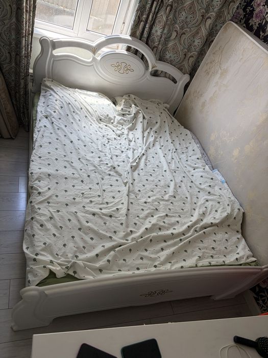 Кровать двуспальная 160/200