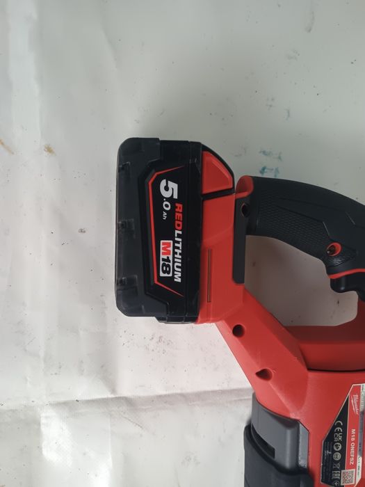 Fierastrau sabie milwaukee onefsz impecabil + baterie 5 amperi