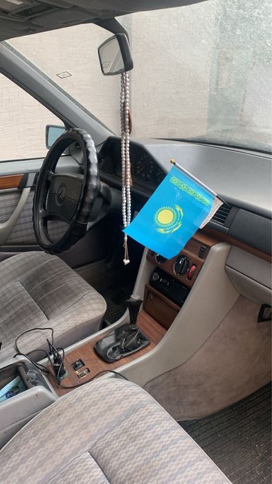 Продаю mercedes w124 230