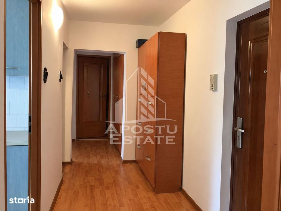Apartament de vanzare cu 2 camere, zona Sagului, Decomandat