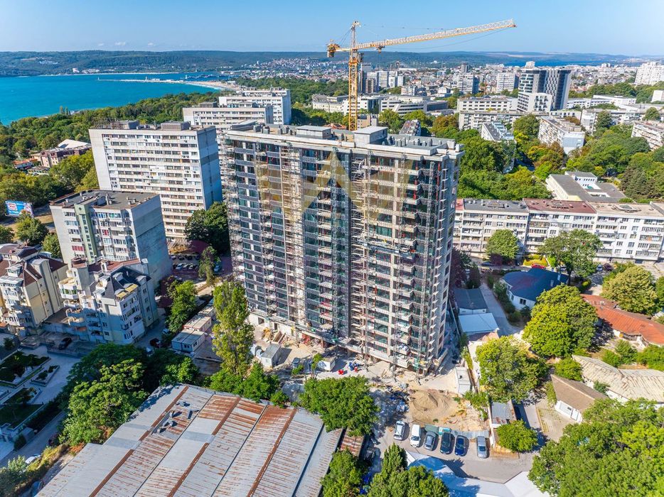 Продава се Тристаен апартамент в Варна, Чайка - 90 кв.м за 2773 €/кв.м - Снимка #1