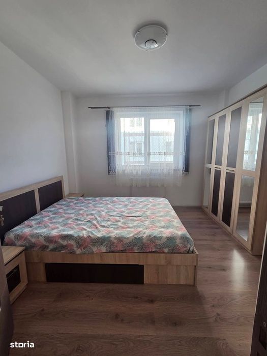 Pentru chirie apartament 3 camere bloc nou etaj 2.  350euro