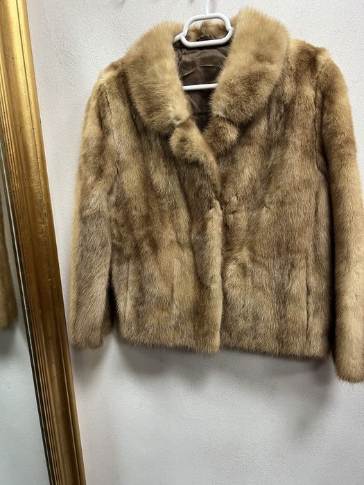 Blana de dama din Nurca