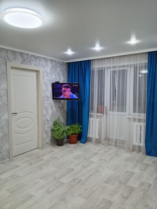 Продам 2 х ком квартиру.