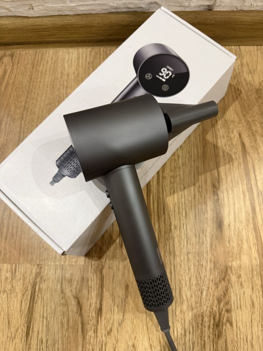 УНИКАЛЕН цифров сешоар с тъчскрийн / hairdryer with touchscreen