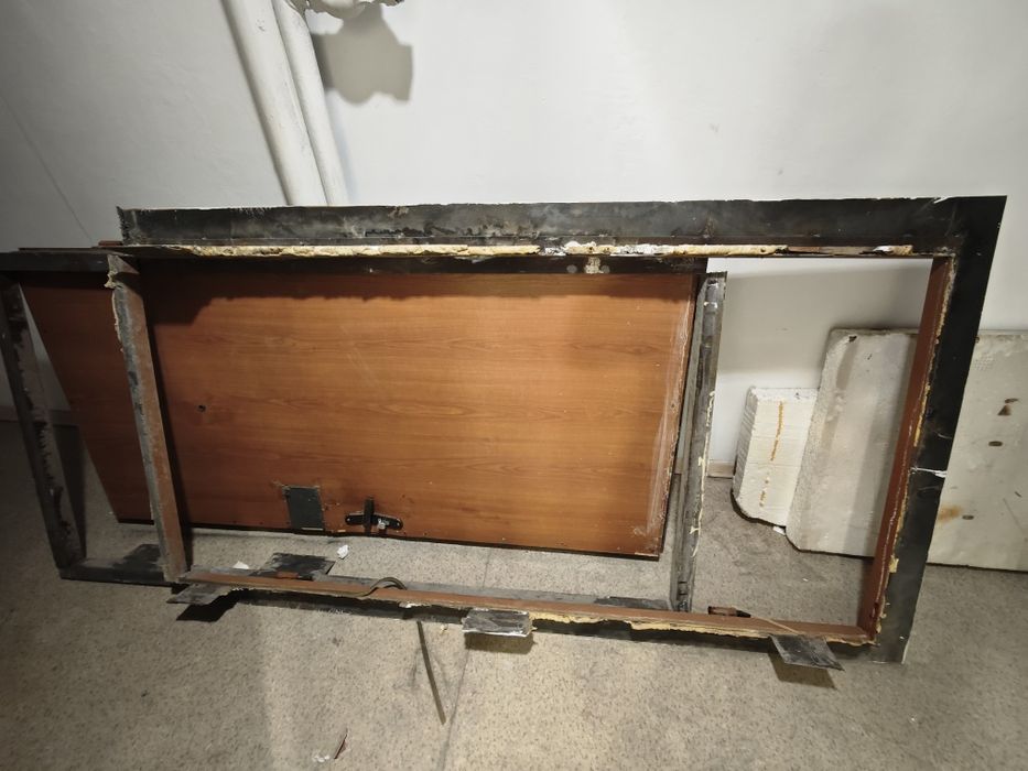 Продам металлические двери