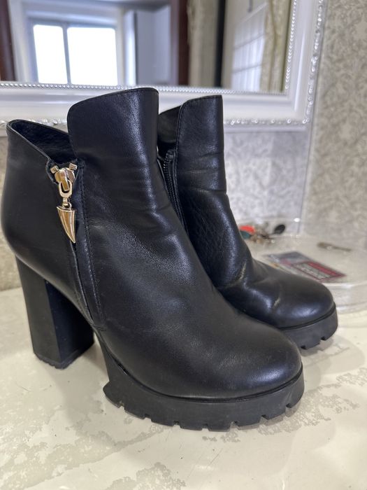 Полуботинки на каблуке