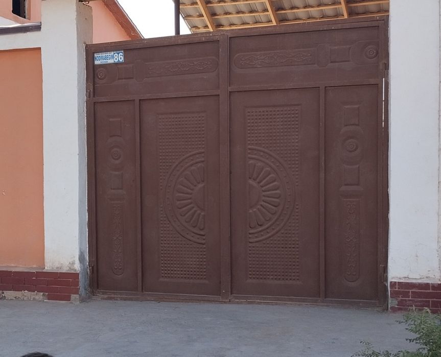 Darvoza katta va kichik (komplekt).