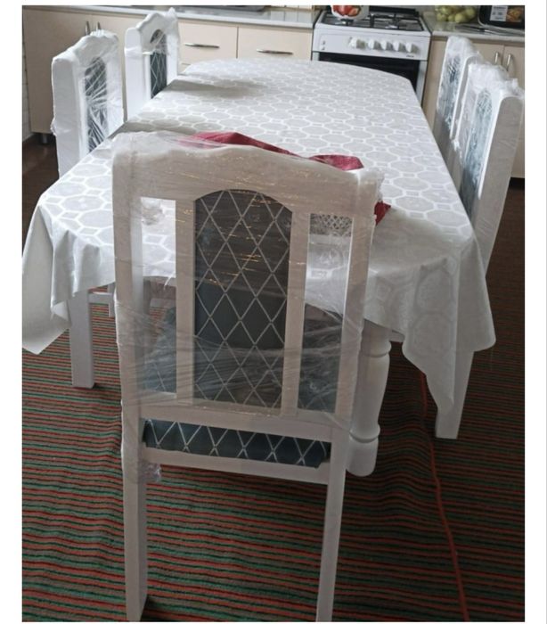 Срочна стол 6 стульясымен сатылады