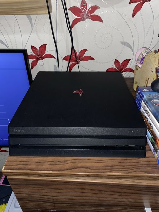 Продам PS 4 pro - Sony playstation 4 pro 1 Тб