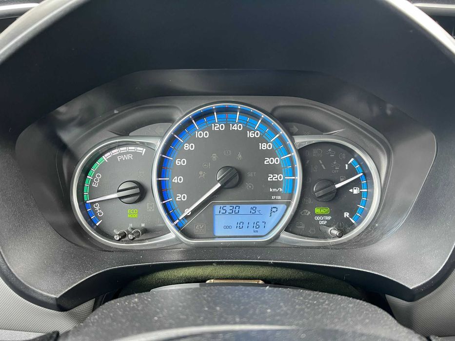 Toyota Yaris Hybrid 2016 Avariat 1.5 benzina + Hybrid cutie automata 101.000km deplasabil, panoramic, camera