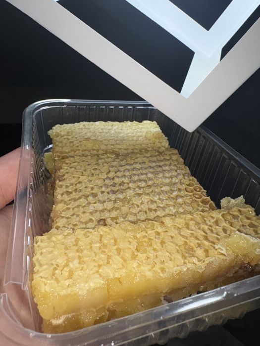 Мед в сотах натуральные