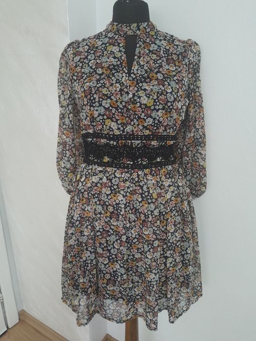 Красива,нежна рокля