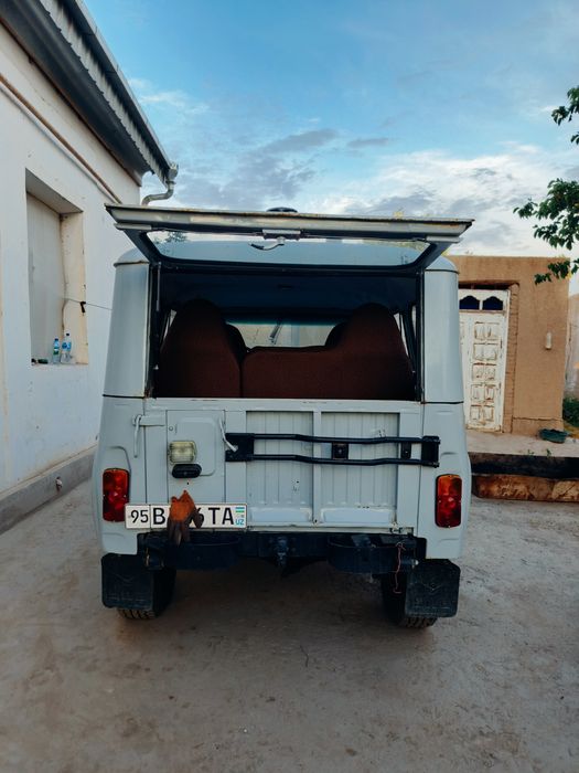 Uaz        31519