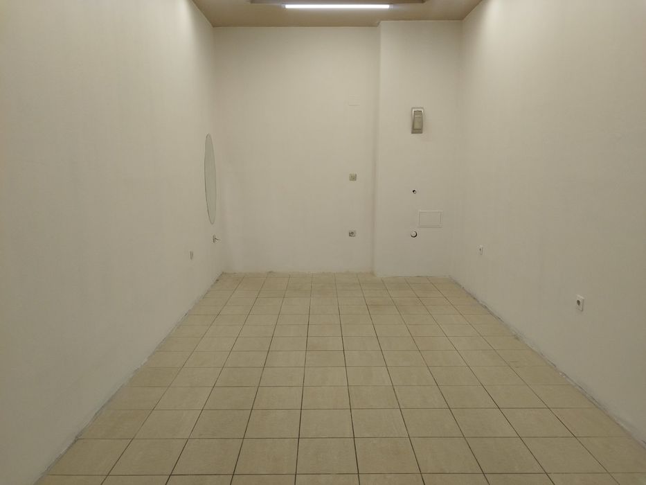 Дава се под наем Магазин в Пловдив, Тракия - 19 кв.м за 255 € - Снимка #9