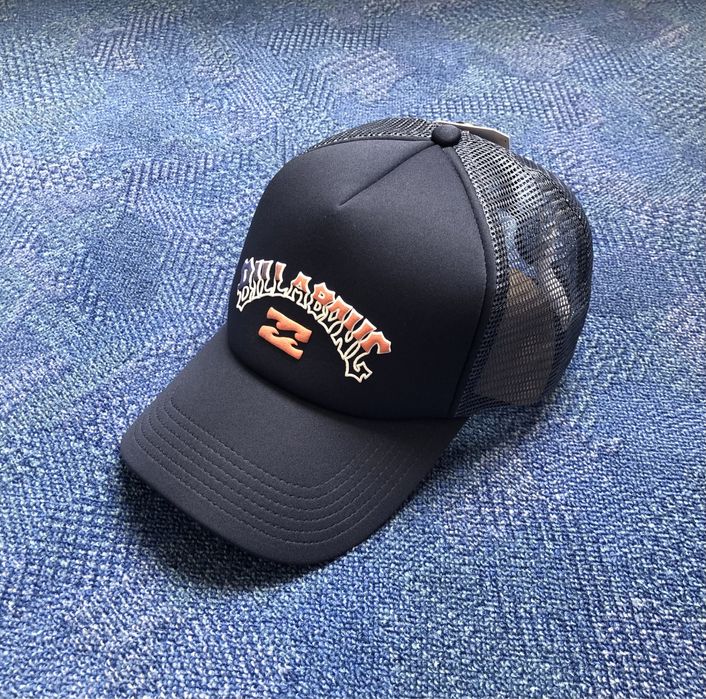 Billabong / Me Against The World  ОРИГИНАЛНИ шапки