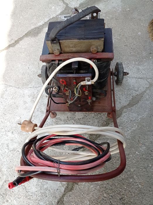 Aparat de sudură cu robot de pornire