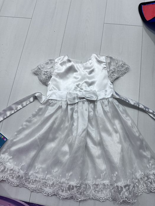 Продам 6 платьев за 12 тыс
