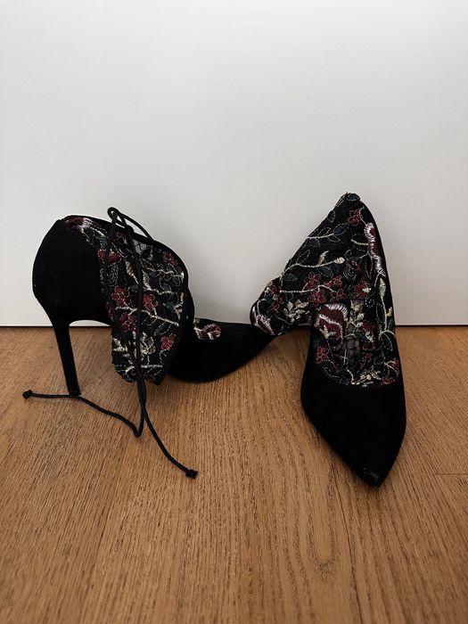 Pantofi cu toc Zara