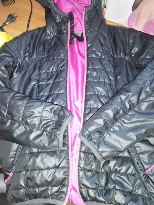 Пролетно-есенно яке с качулка