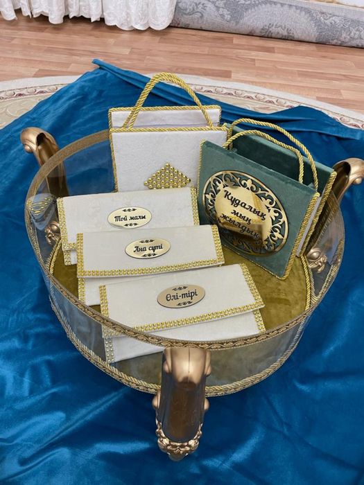 Корзины орг стекла и пластиковые