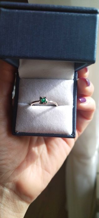 18к златен пръстен с изумруд