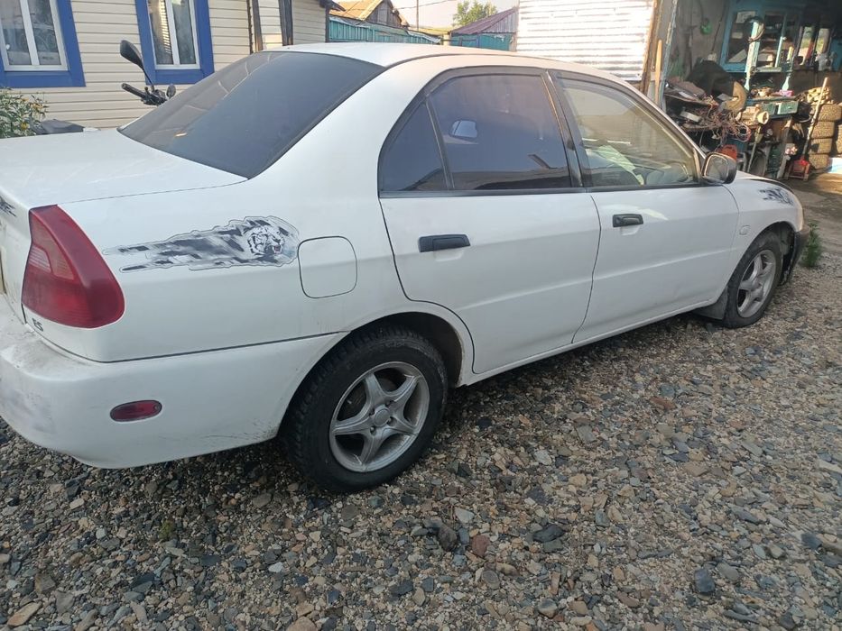 Продам машину митсубиси мираж