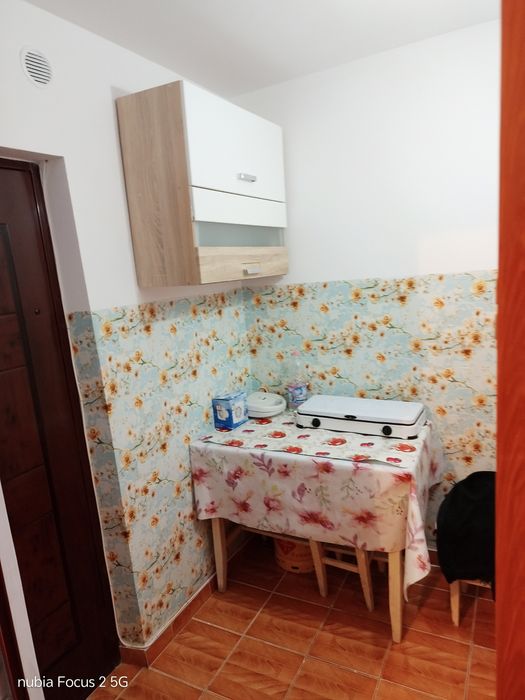 Închiriez garsonieră