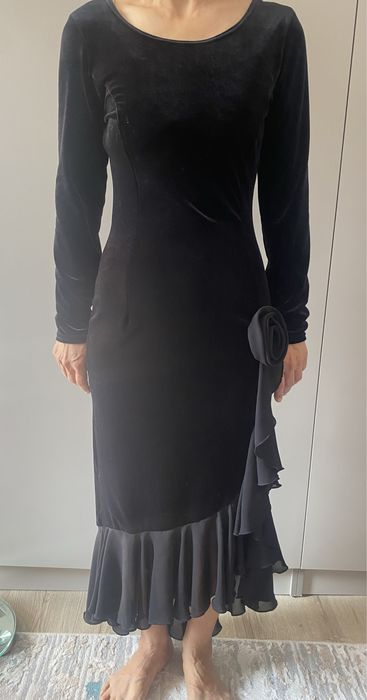 Продам дизайнерскую двойку, платья