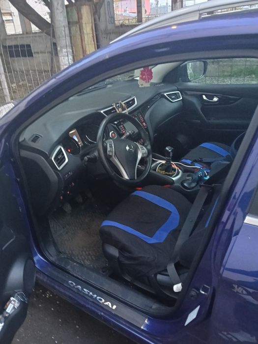 Vand sau schimb  Nissan Qashqai j11