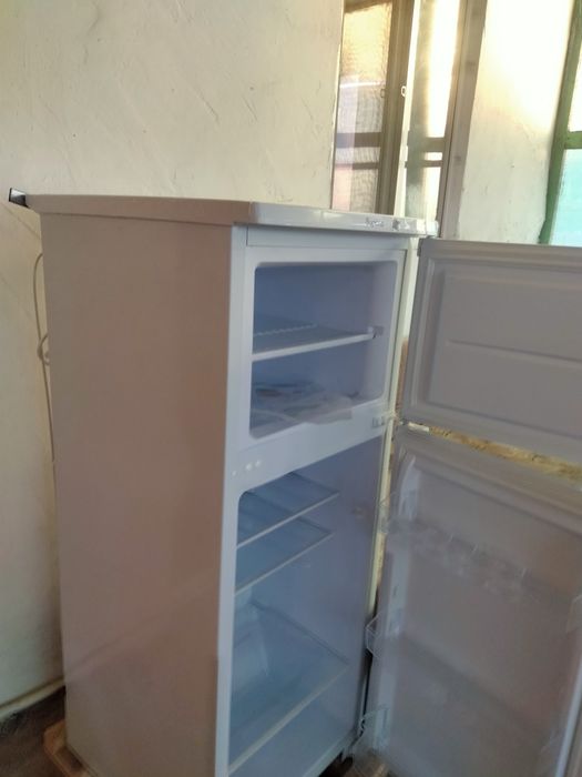 Продам холодильник