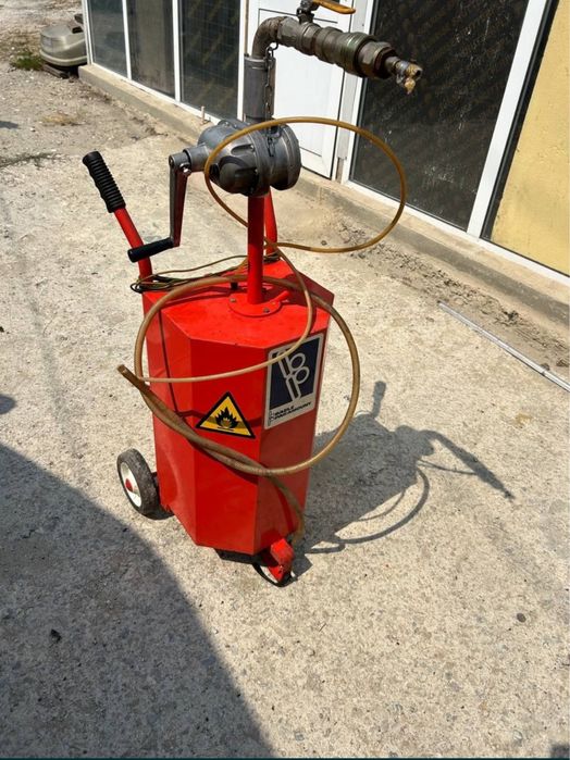 Съд за механично пневматично и електронно точене на масла горива течно